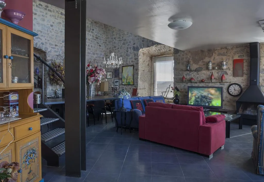 Castell De Fonolleres Villa Holiday home